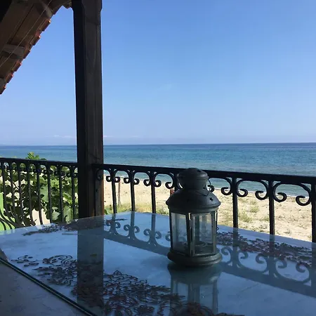ανατολή 度假居 *